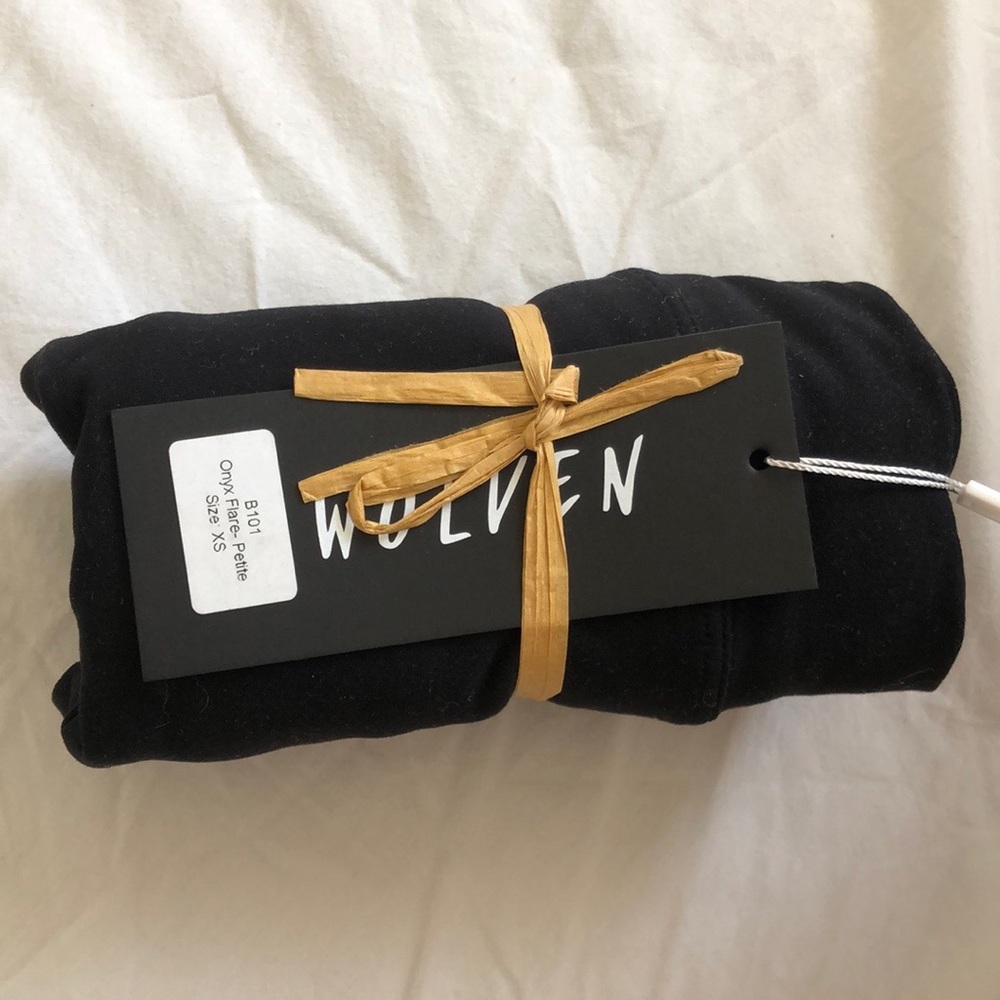 Wolven Brand Flare Leggings